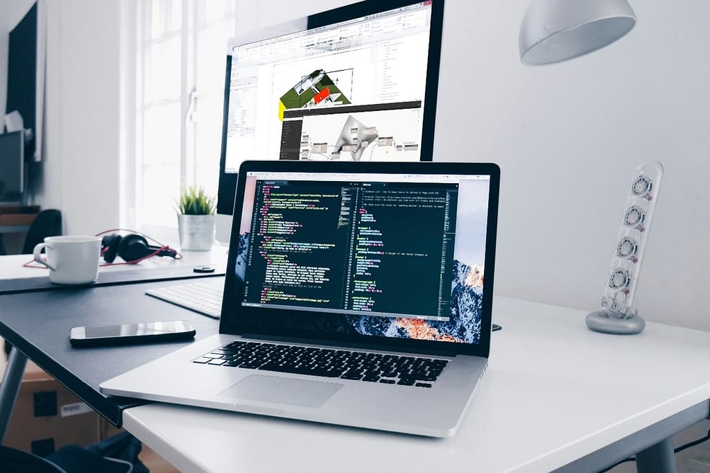 ordenador con programación BIM